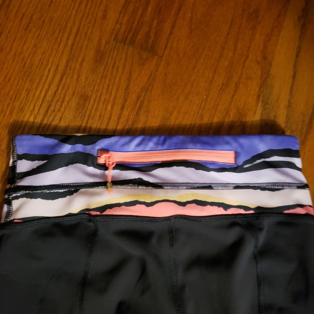 Lululemon run inspire crops - Picture 5 of 8